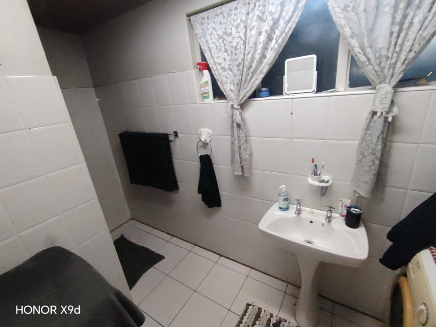 5 Bedroom Property for Sale in Heuwelsig Free State